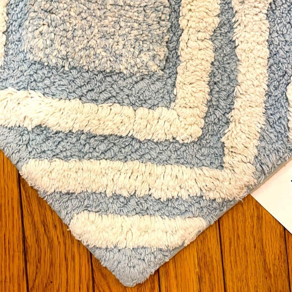 NWT Pier 1 Imports Bath Mat in Chevron Print - Picture 3 of 7